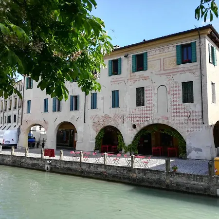 Borgo Barucchella Pensionat *